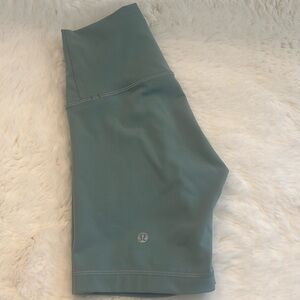 Lululemon Wunder Train High Rise Short